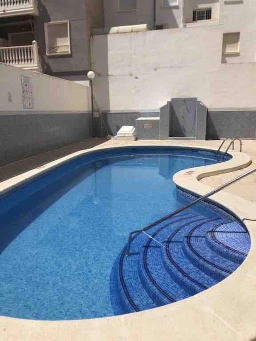 2 Bedroom Apartment Torrevieja 100 M To Playa De Los Locos ,Pool Exterior foto