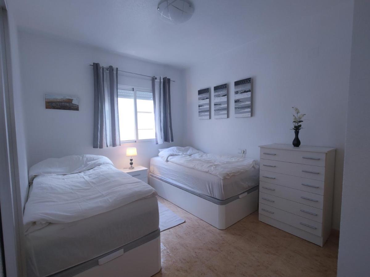 2 Bedroom Apartment Torrevieja 100 M To Playa De Los Locos ,Pool Exterior foto