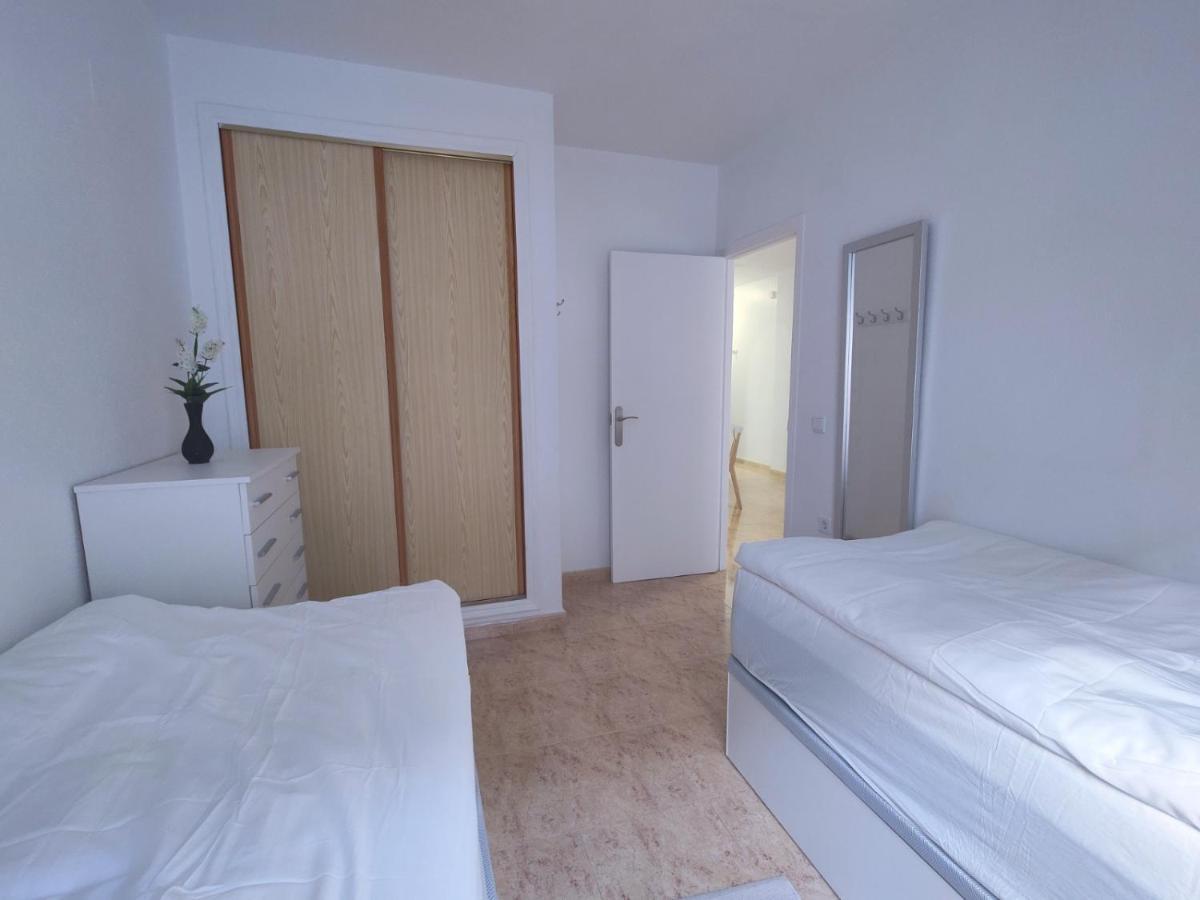 2 Bedroom Apartment Torrevieja 100 M To Playa De Los Locos ,Pool Exterior foto